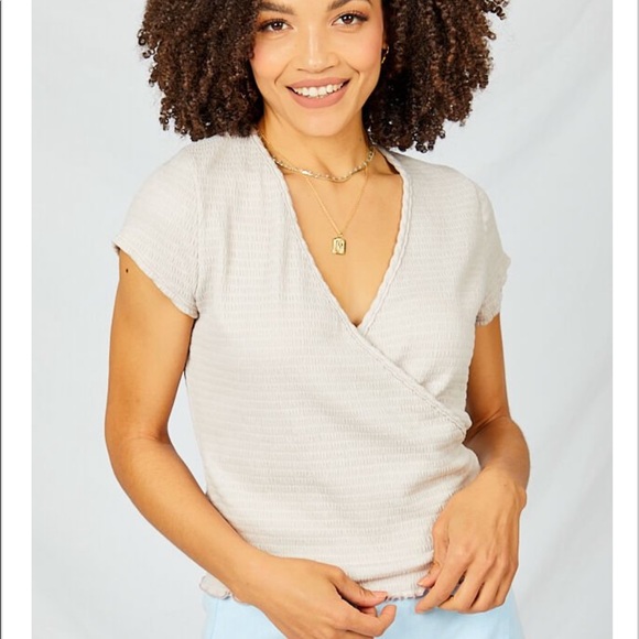 altar’d state top - Picture 2 of 4